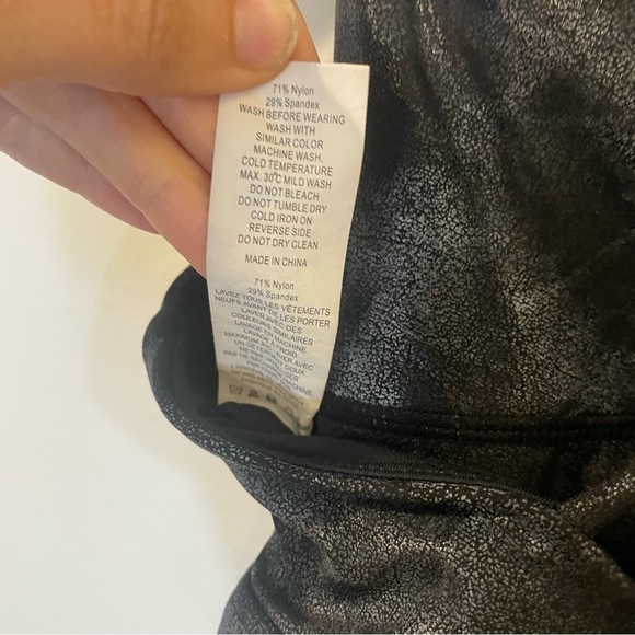 ZYIA 2 Piece Set Active Gray Stonewashed 7/8 Tight Leggings and Sports Bra - Picture 9 of 15